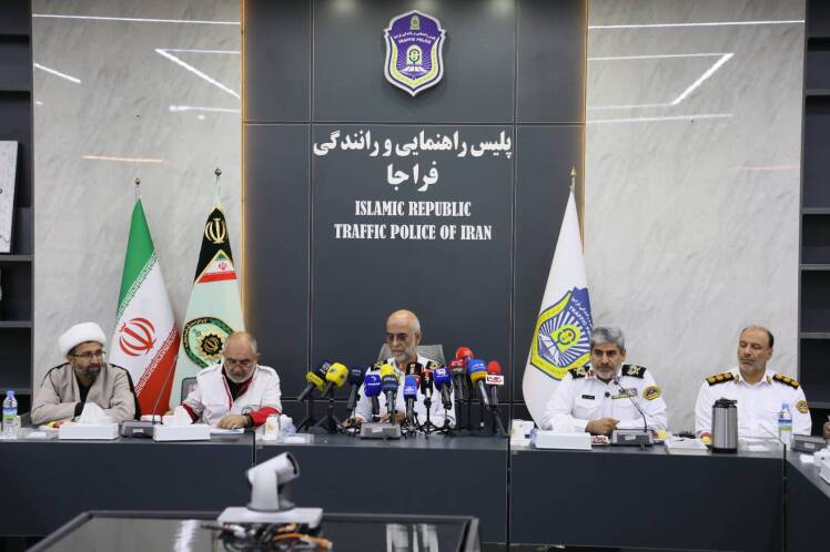 همکاری امداد خودرو کانون با پلیس راهور در برگزاری مراسم تشییع رهبر شهید انقلاب